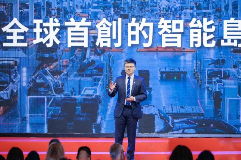 Dräi Global Pionéierinitiativen: SGMW weist d'Welt China's Intelligent Manufacturing